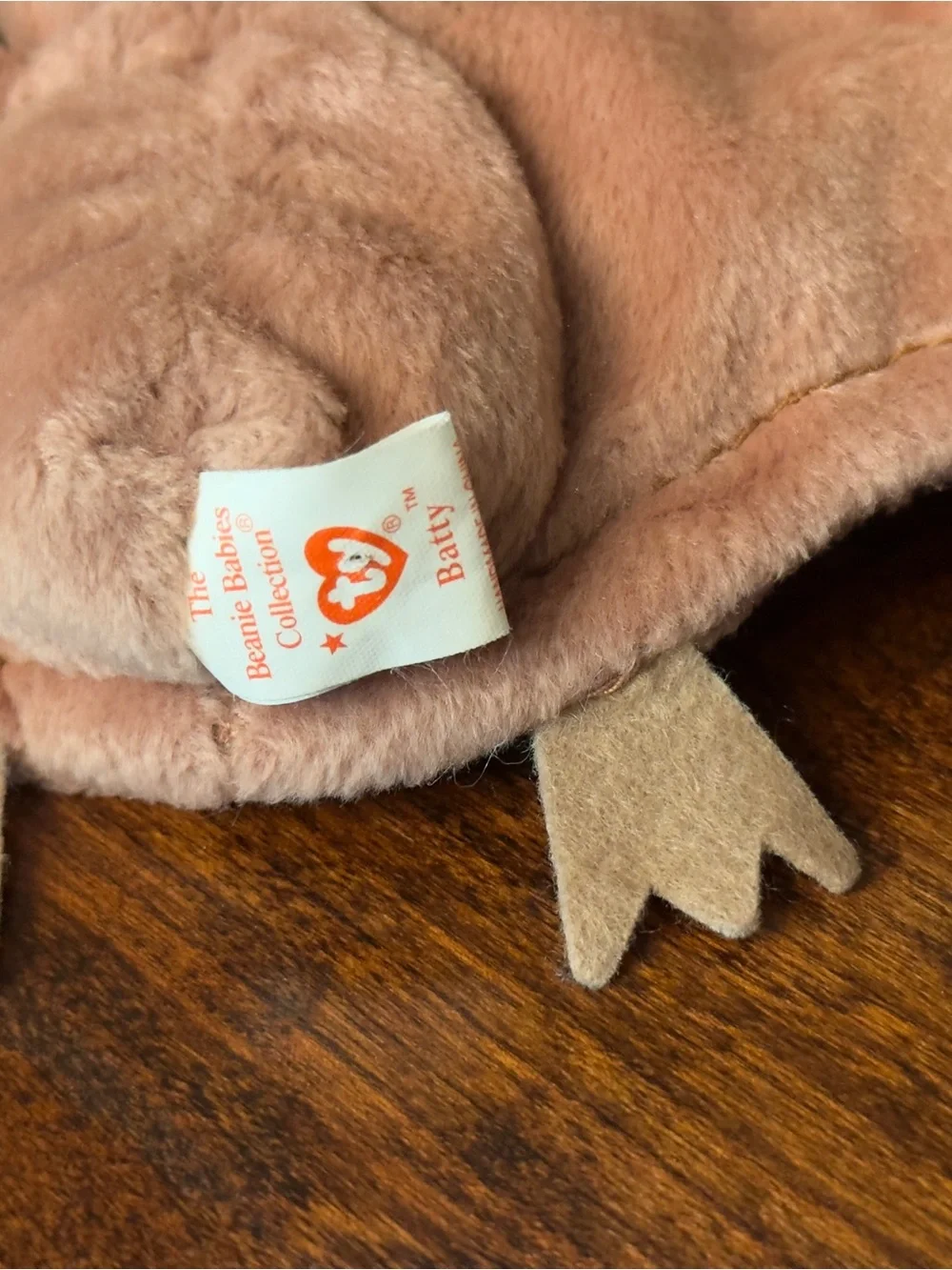 Ty “Batty” Bat Plush Beanie Baby with Heart Tag